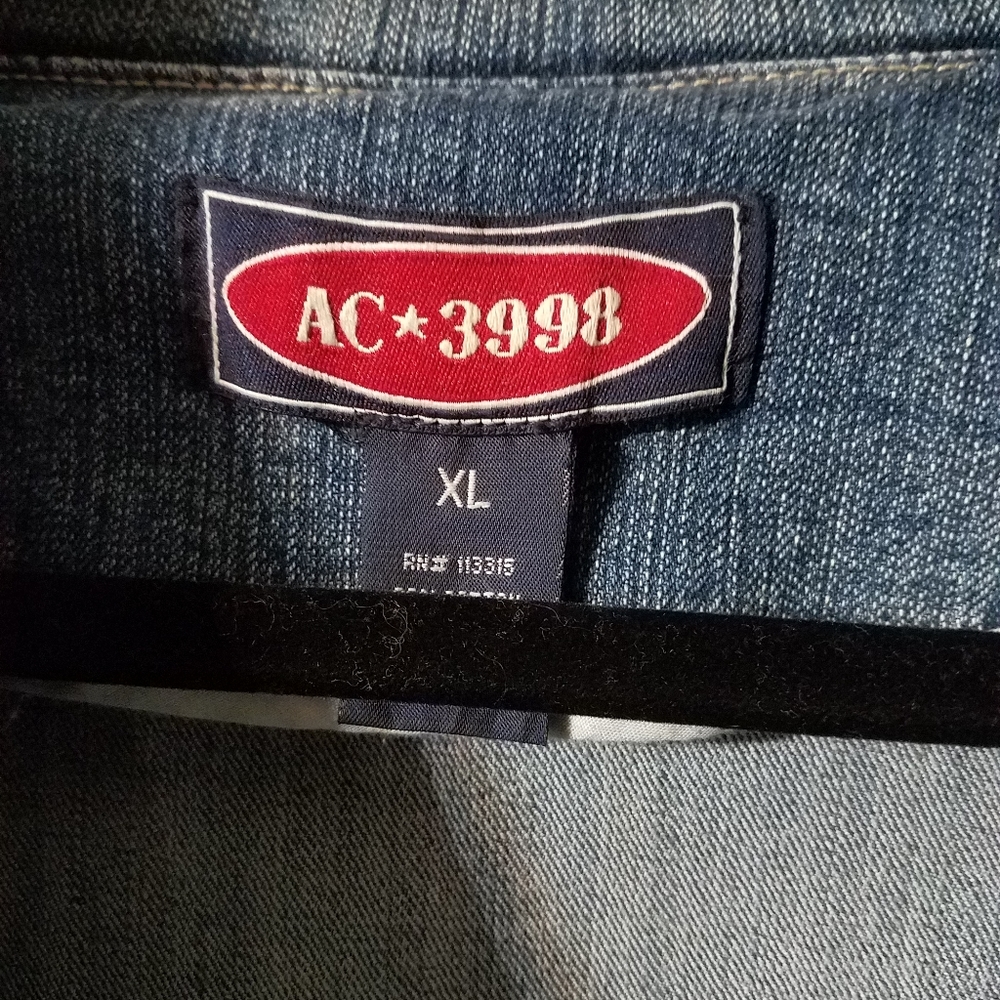 Denim jacket - Picture 4 of 5